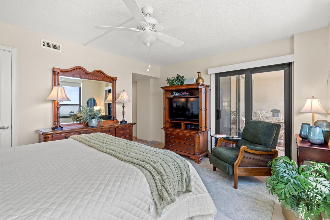 10200 Beach Club Dr. Photo 20