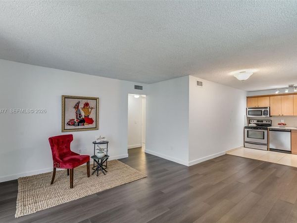 1801 S Treasure Dr, Unit 417, North Bay Village, FL 33141