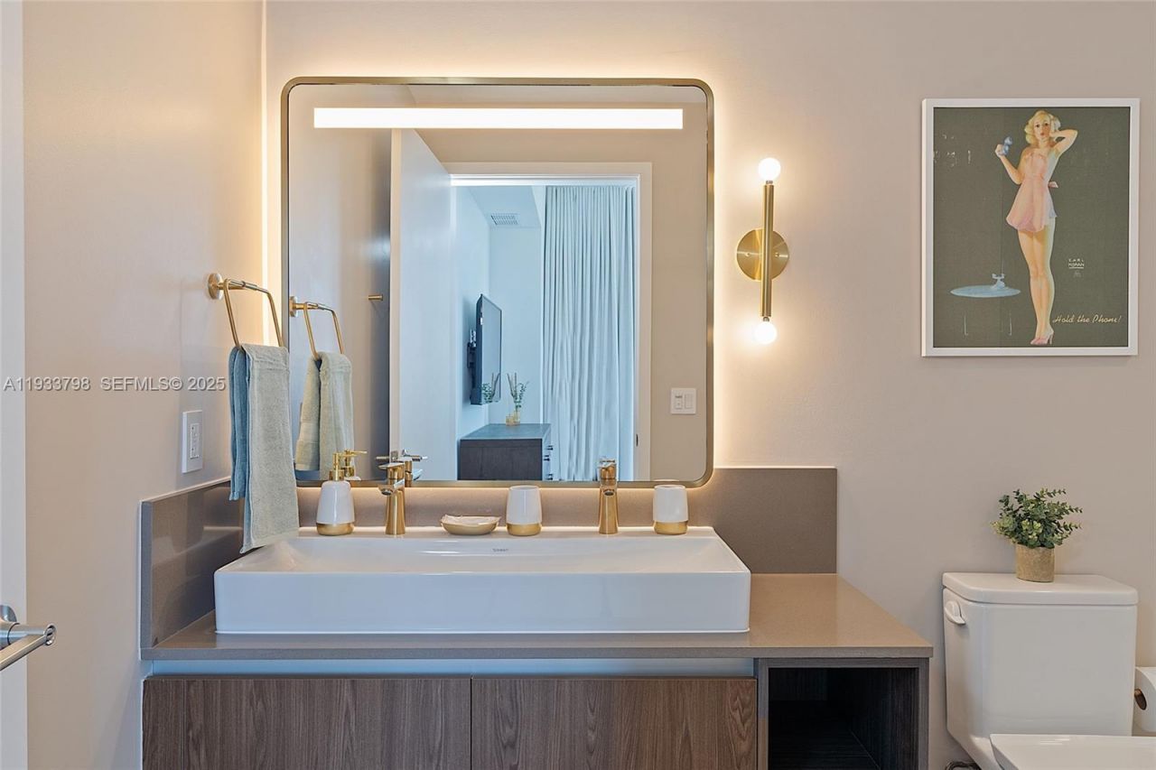 159 NE 6th St , Unit 5015, Miami, FL 33132 Photo