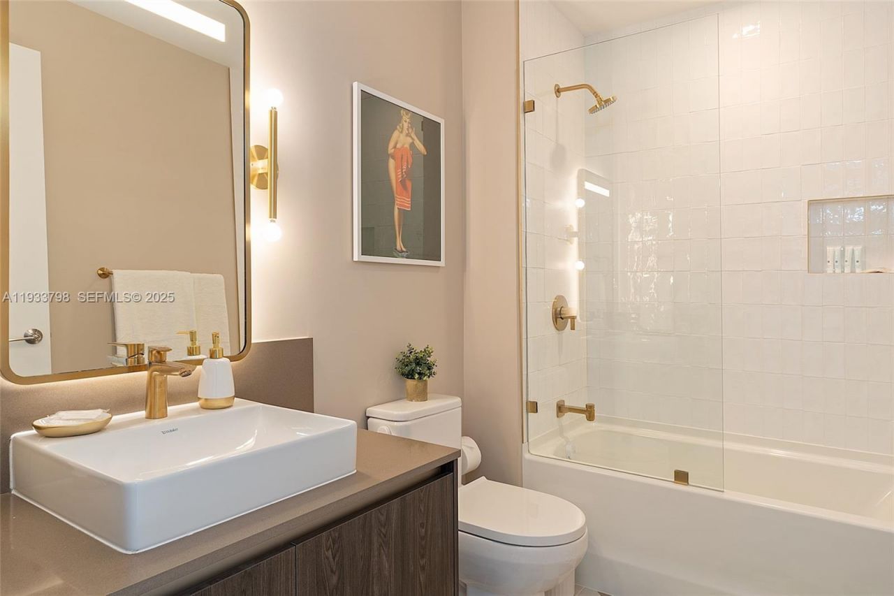 159 NE 6th St , Unit 5015, Miami, FL 33132 Photo