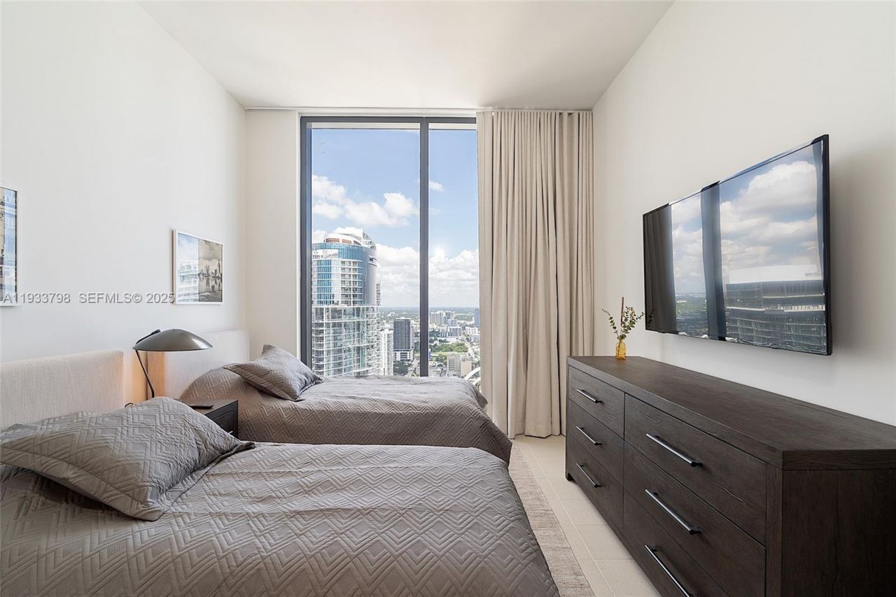 159 NE 6th St , Unit 5015, Miami, FL 33132 Photo