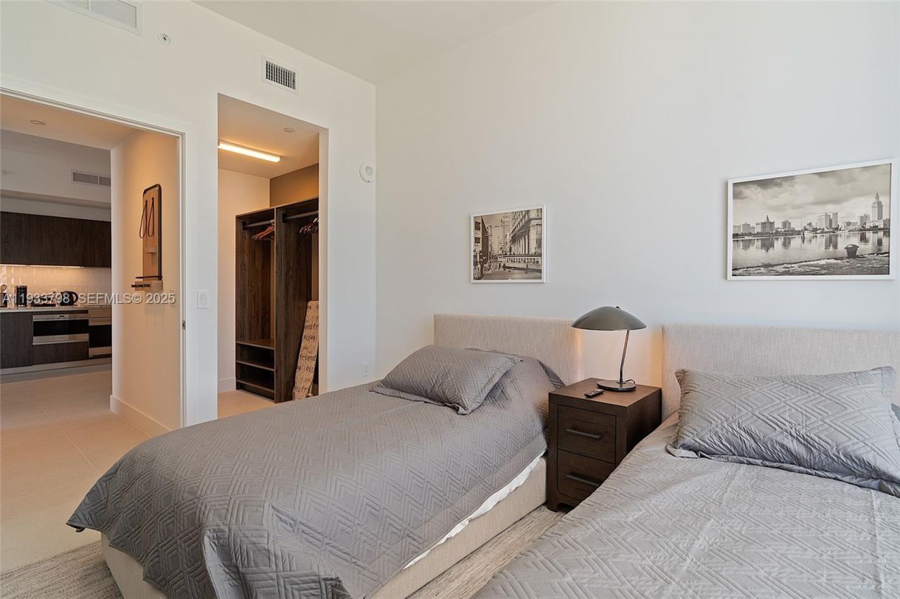 159 NE 6th St , Unit 5015, Miami, FL 33132 Photo