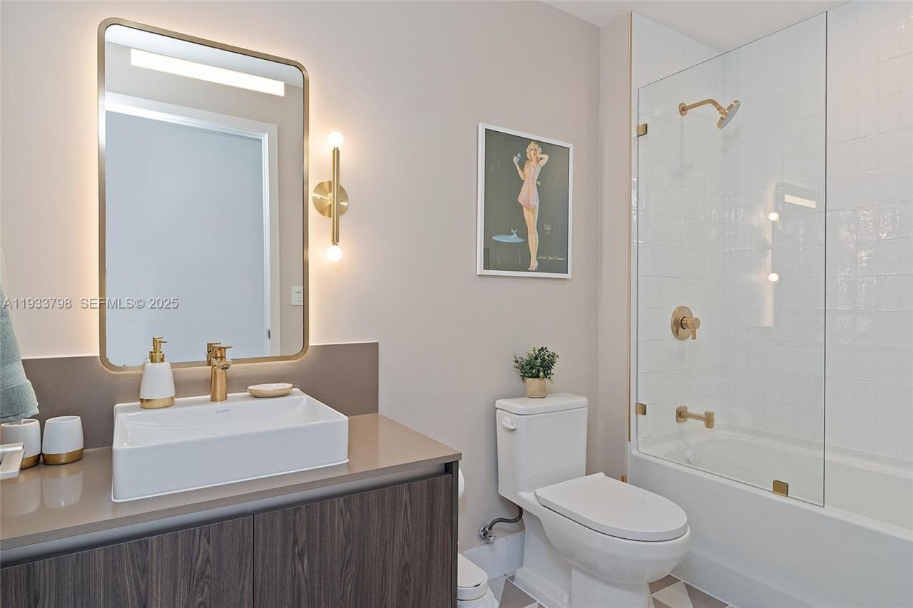 159 NE 6th St , Unit 5015, Miami, FL 33132 Photo