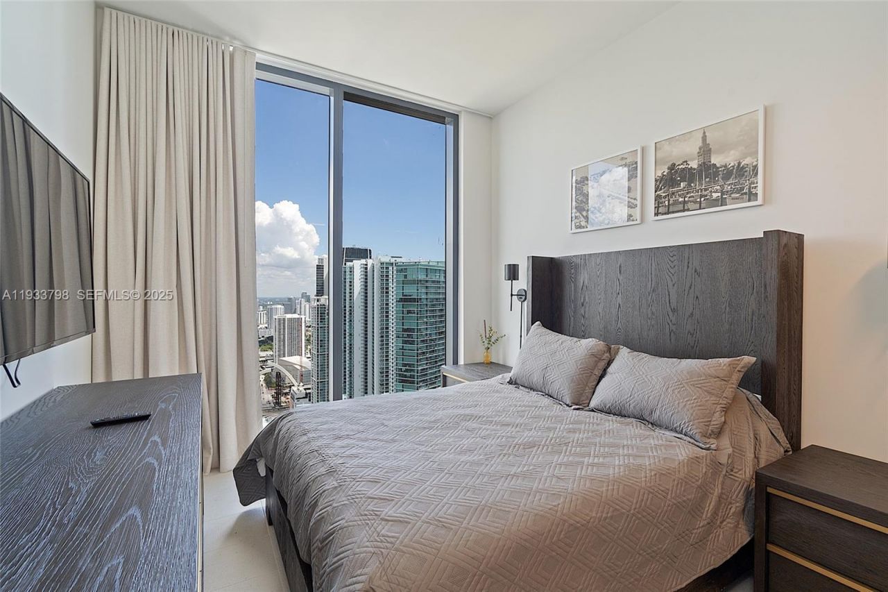 159 NE 6th St , Unit 5015, Miami, FL 33132 Photo