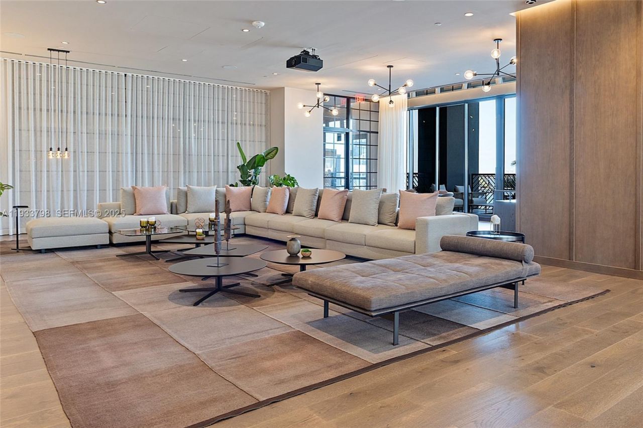 159 NE 6th St , Unit 5015, Miami, FL 33132 Photo