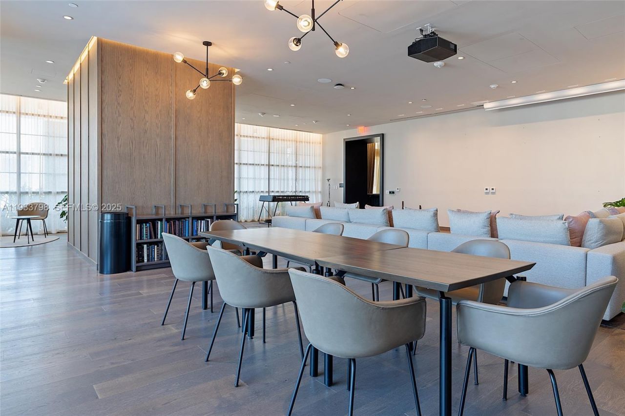 159 NE 6th St , Unit 5015, Miami, FL 33132 Photo