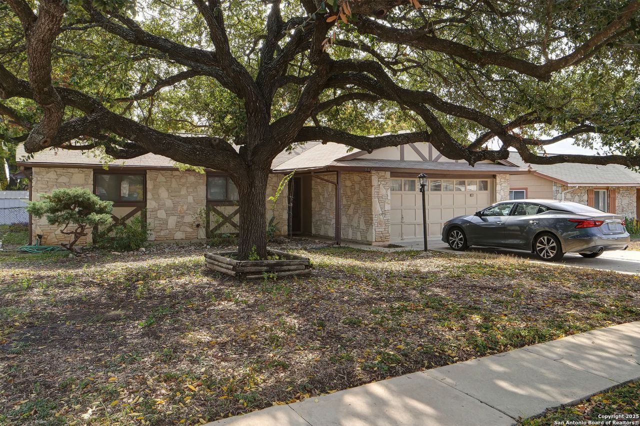 9602 Gold Hl, San Antonio, TX 78245 Main Photo