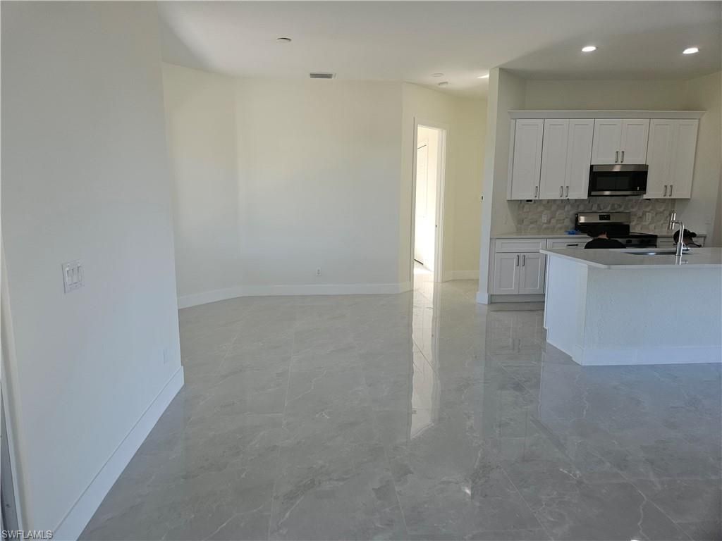 2813 NE 6th Ave, Cape Coral, FL 33909 Photo
