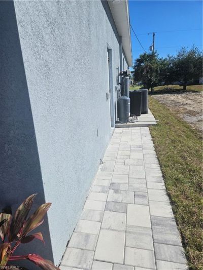 2813 NE 6th Ave, Cape Coral, FL 33909 Photo