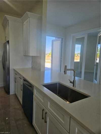2813 NE 6th Ave, Cape Coral, FL 33909 Photo