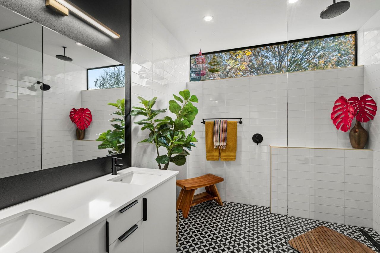 7525 Delafield Ln, Unit B, Austin, TX 78752 Main Photo