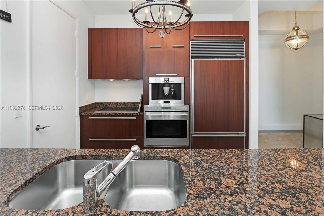 15811 Collins Ave, Unit 3702, Sunny Isles Beach, FL 33160 Photo