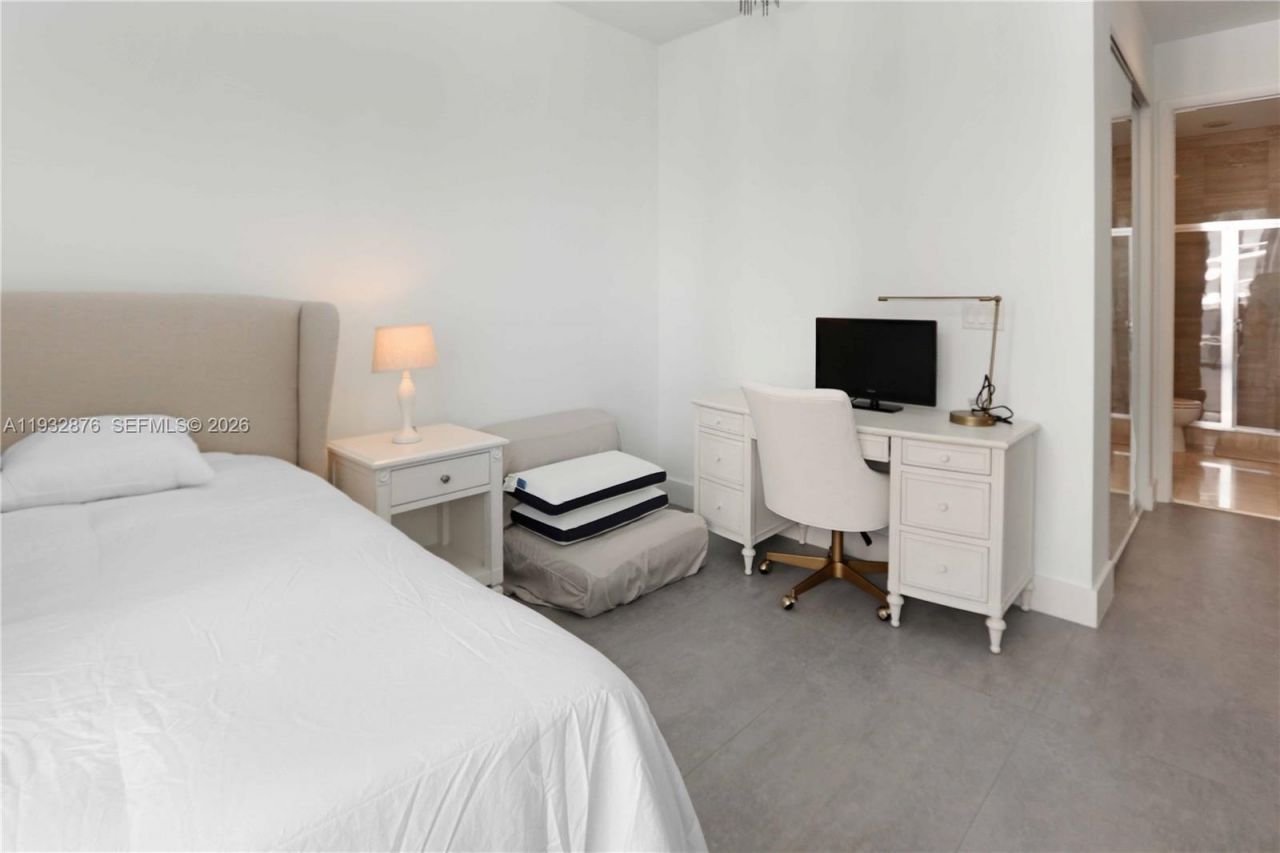 15811 Collins Ave, Unit 3702, Sunny Isles Beach, FL 33160 Photo