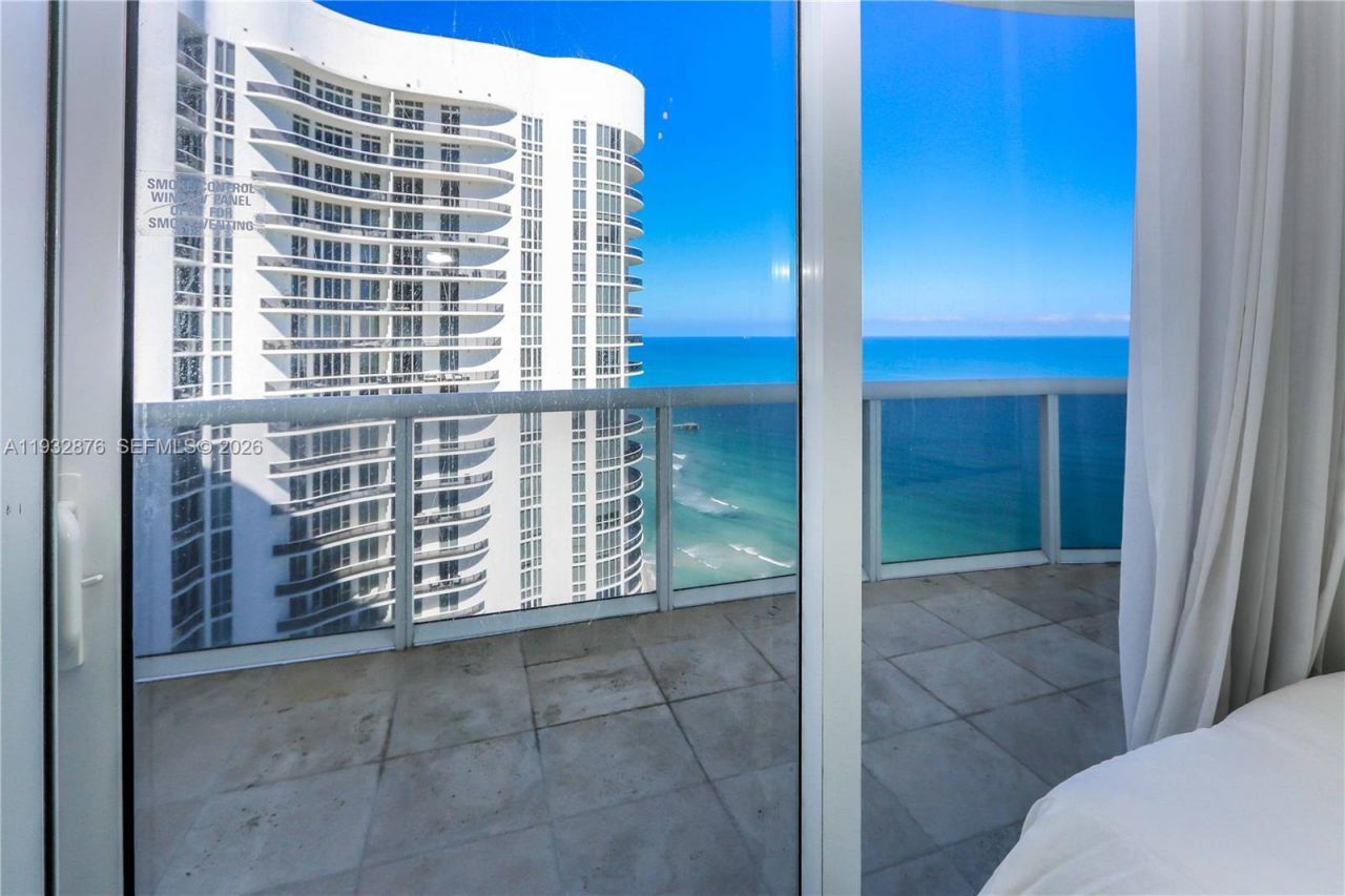 15811 Collins Ave, Unit 3702, Sunny Isles Beach, FL 33160 Photo
