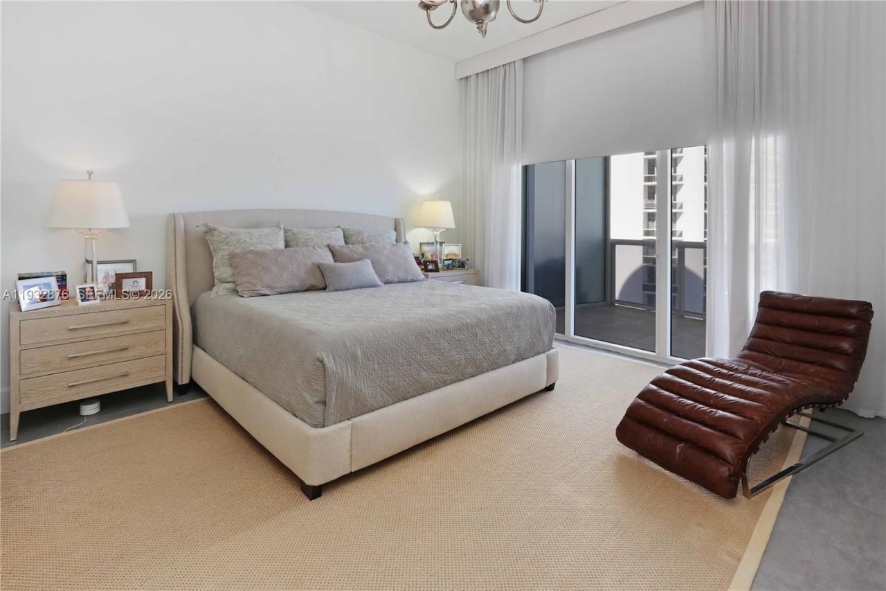 15811 Collins Ave, Unit 3702, Sunny Isles Beach, FL 33160 Photo