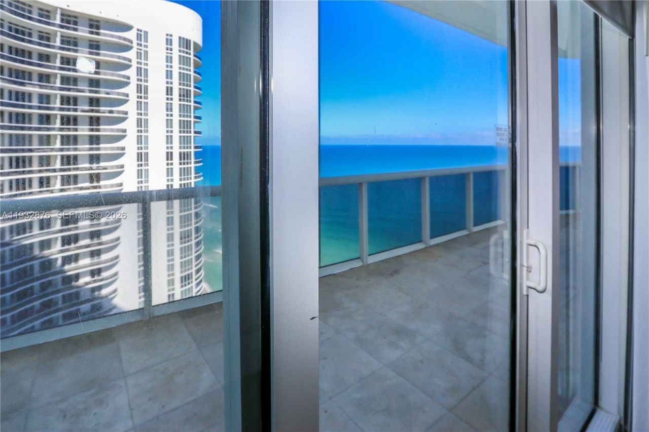 15811 Collins Ave, Unit 3702, Sunny Isles Beach, FL 33160 Photo