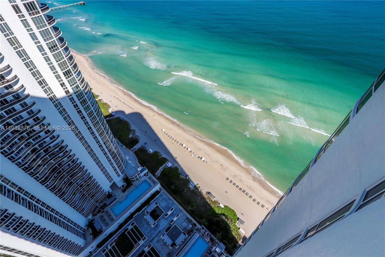 15811 Collins Ave, Unit 3702, Sunny Isles Beach, FL 33160 Photo