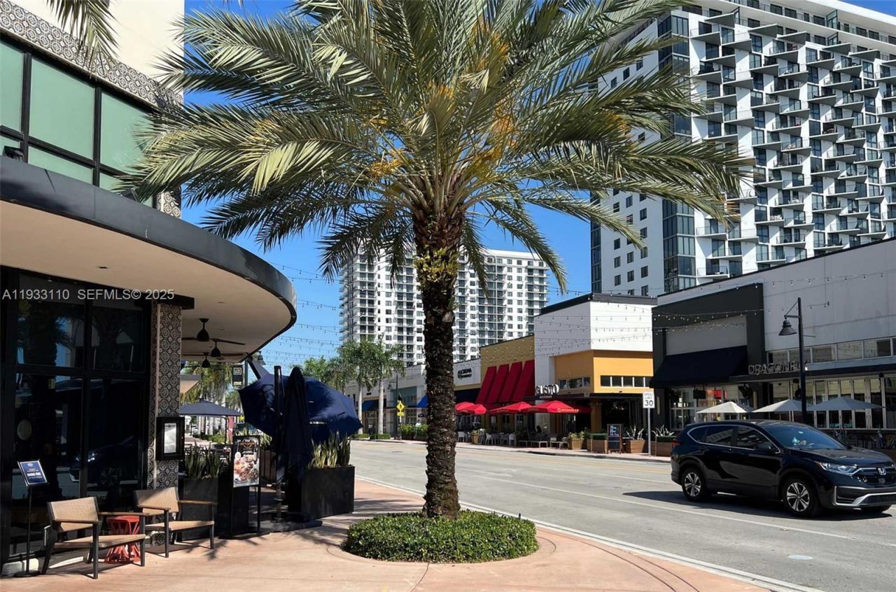 5300 Paseo Blvd, Unit 1107, Doral, FL 33166 Photo