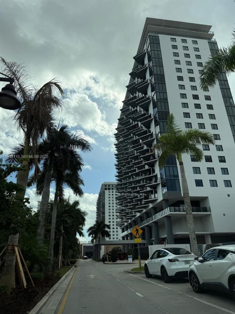 5300 Paseo Blvd, Unit 1107, Doral, FL 33166 Photo