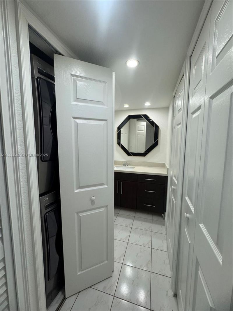 1221 SW 122nd Ave, Unit 104, Miami, FL 33184 Photo