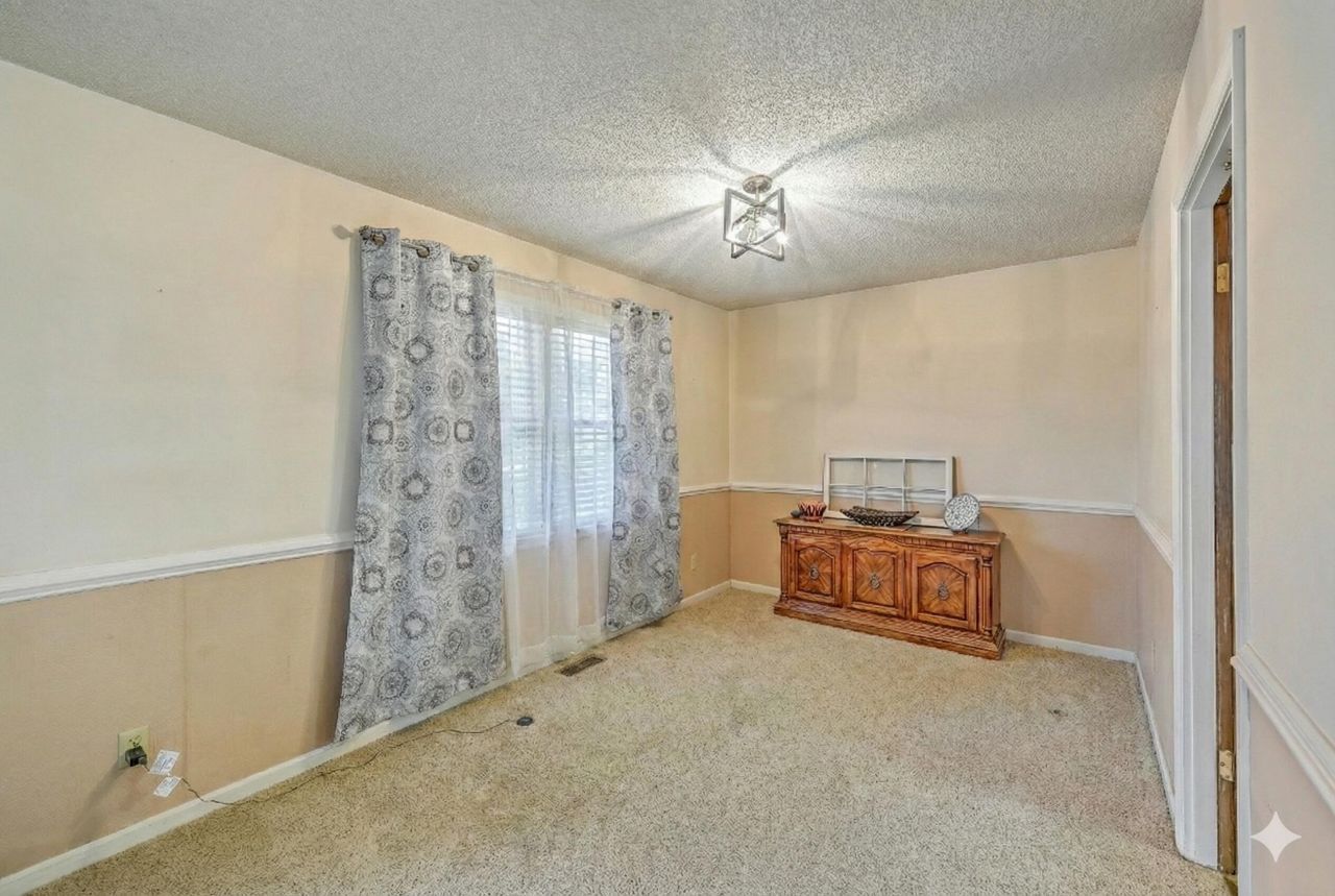 2198 Skyland Lane Photo 10