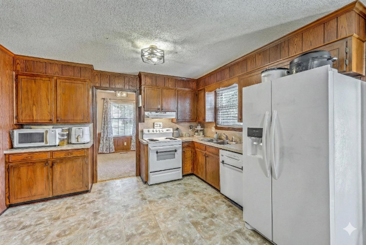 2198 Skyland Lane Photo 11