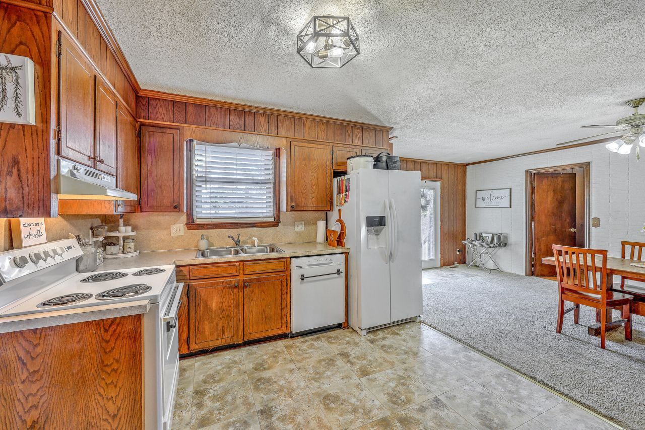 2198 Skyland Lane Photo 12