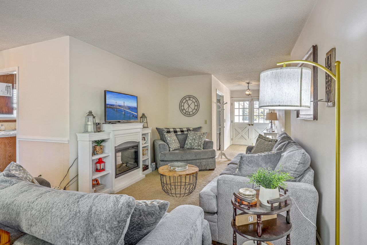 2198 Skyland Lane Photo 8