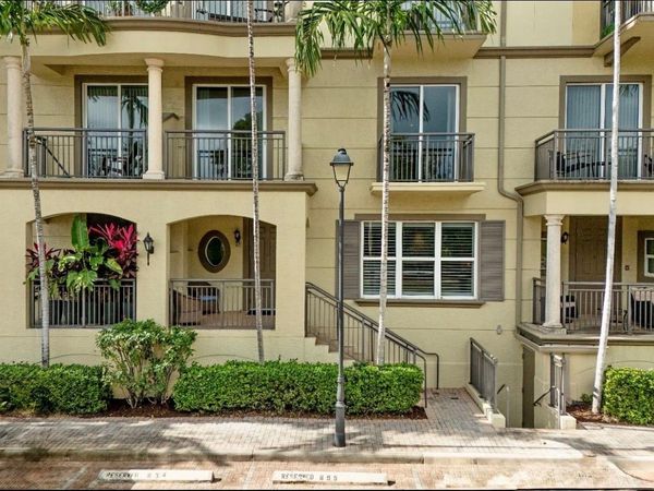 2609 NE 14th Ave, Unit 107, Wilton Manors, FL 33334