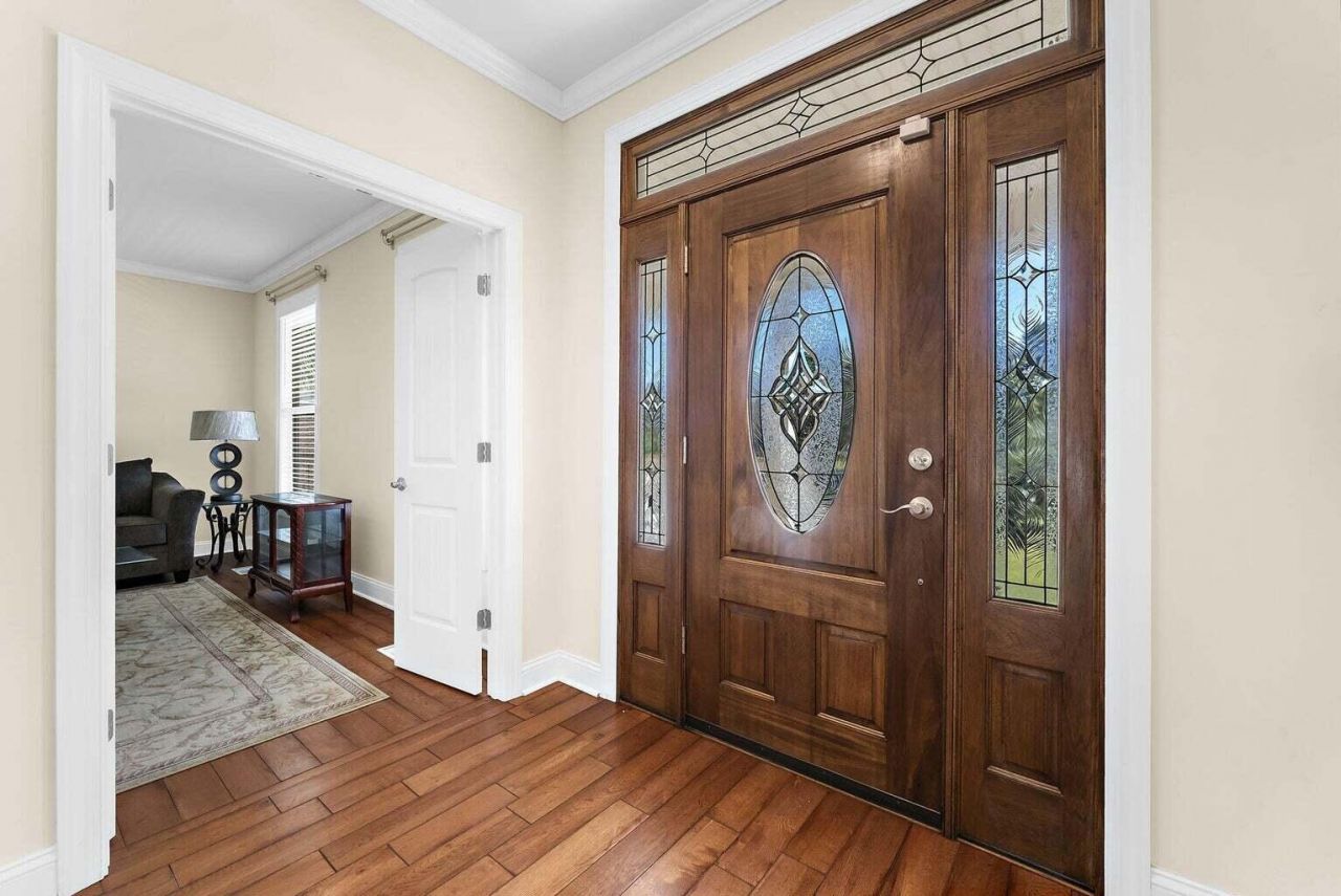 461 Chapel Creek Drive Photo 6