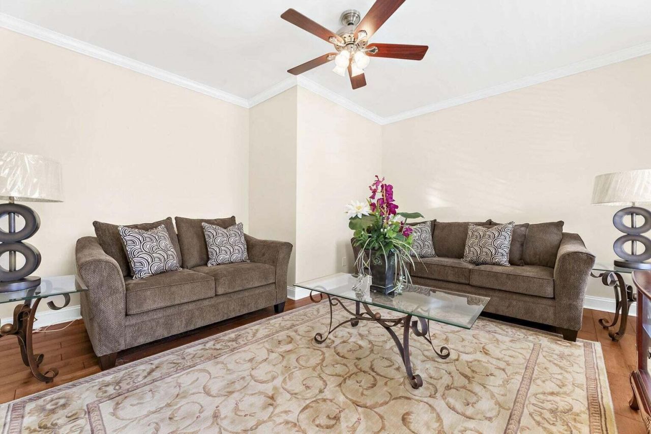 461 Chapel Creek Drive Photo 8