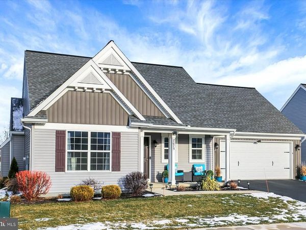 2075 SPRING WOOD LANE, MECHANICSBURG, PA 17055