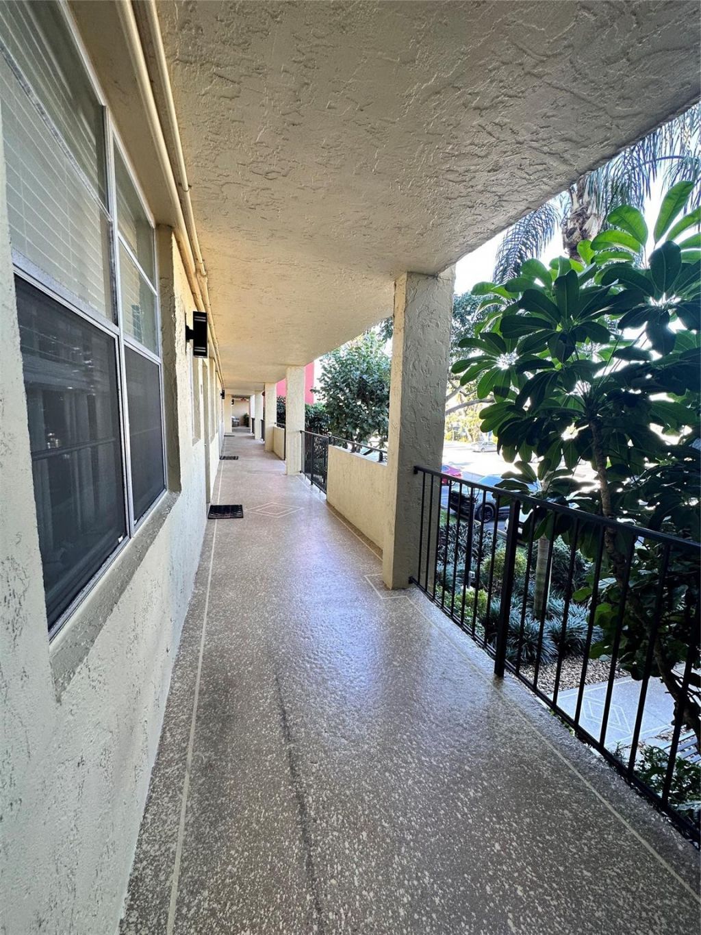2400 NE 10th Street, Unit 205, Pompano Beach, FL 33062 Photo