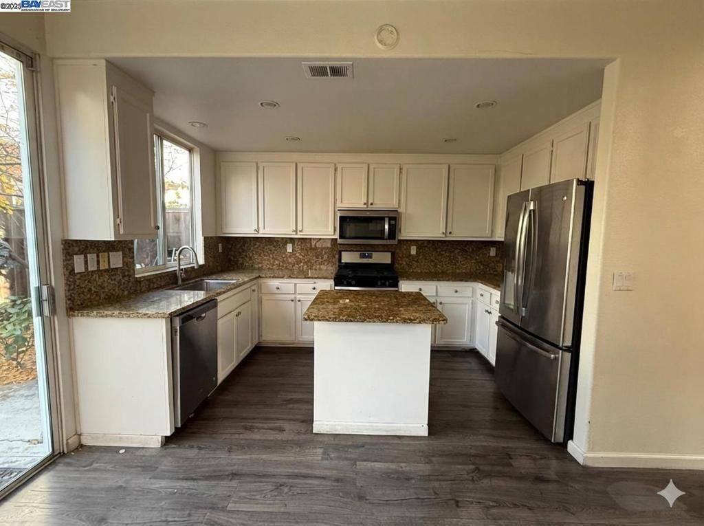 39965 Potrero Dr, Newark, CA 94560 Main Photo