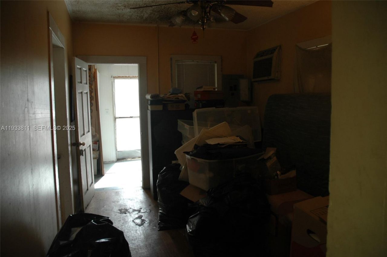 3537 Charles Ave, Miami, FL 33133 Photo