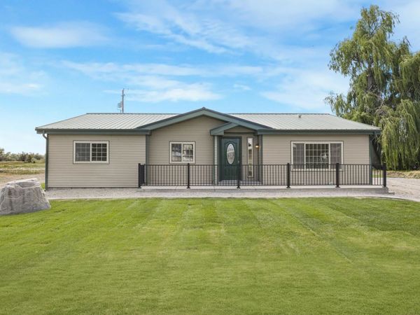 715 Clark Dr, Blackfoot, ID 83221