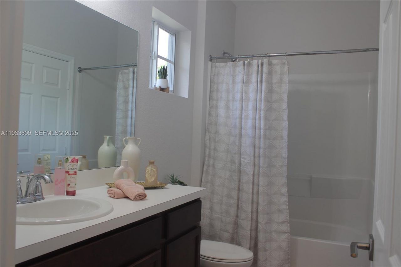 3558 NW 29th Ct, Lauderdale Lakes, FL 33311 Photo