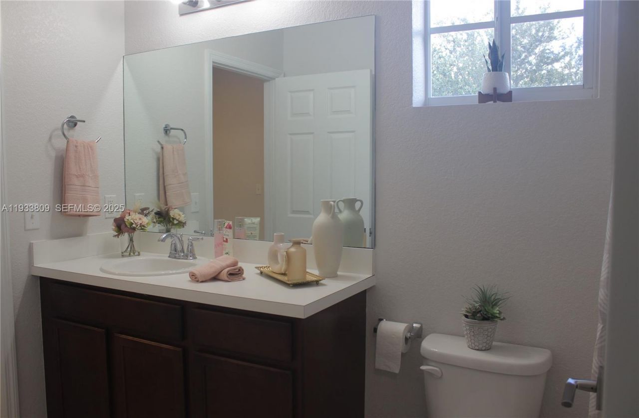 3558 NW 29th Ct, Lauderdale Lakes, FL 33311 Photo