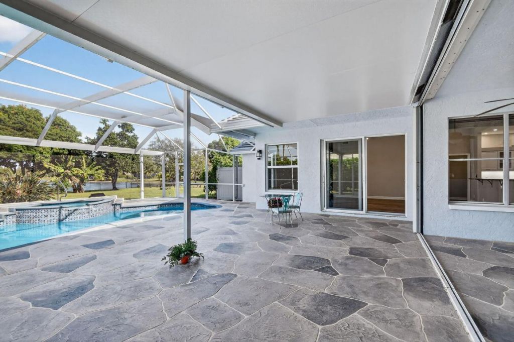 4393 Hunting Trail, Lake Worth, FL 33467 Photo