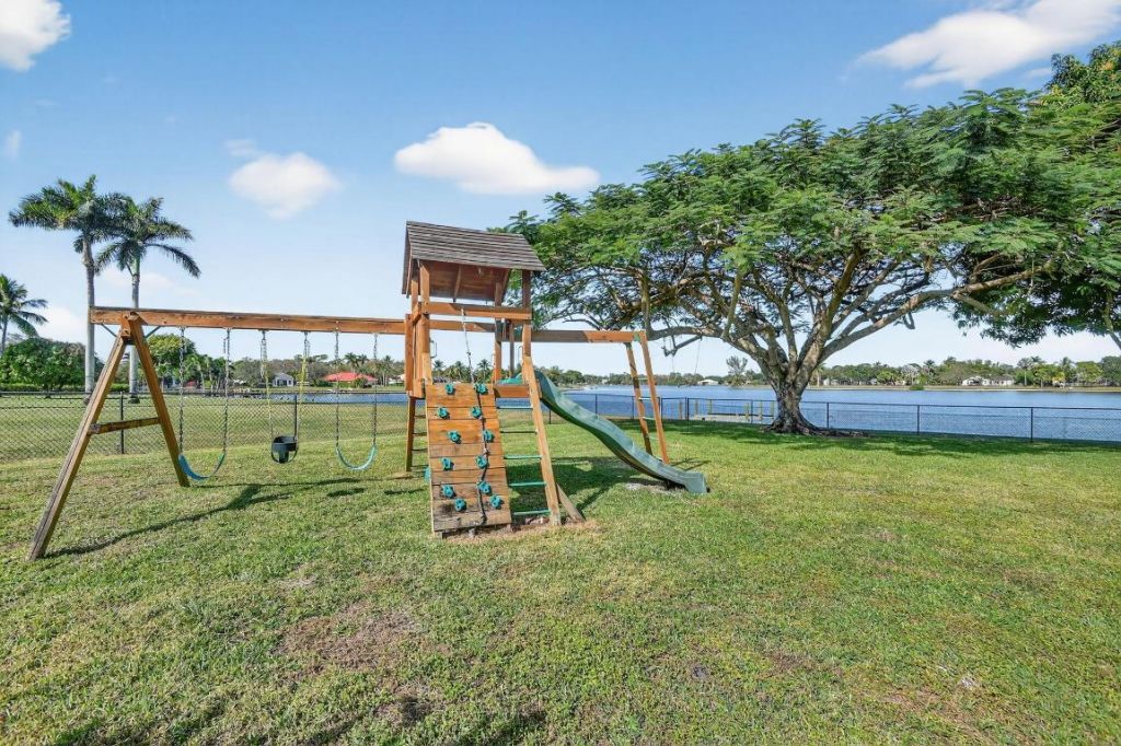 4393 Hunting Trail, Lake Worth, FL 33467 Photo