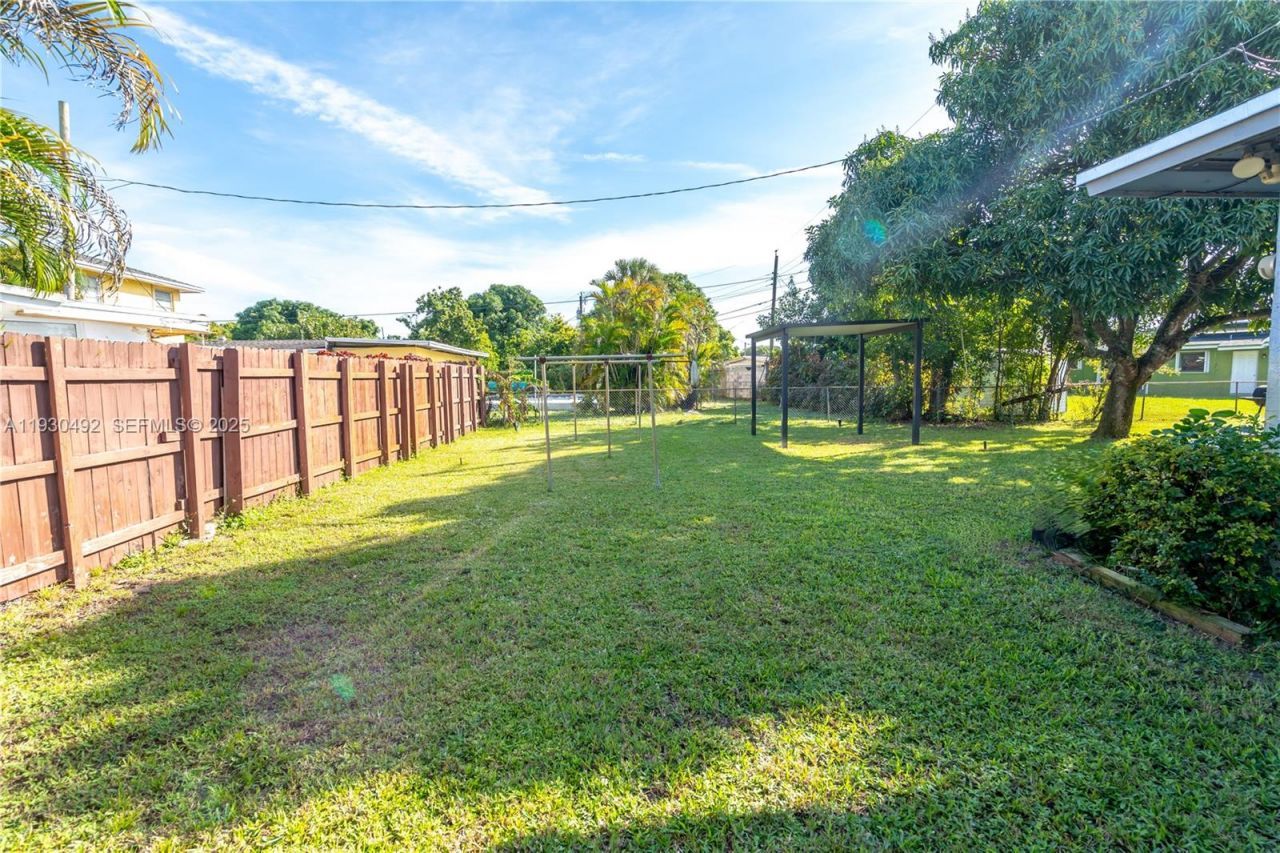 17715 NW 55th Ave, Miami Gardens, FL 33055 Photo