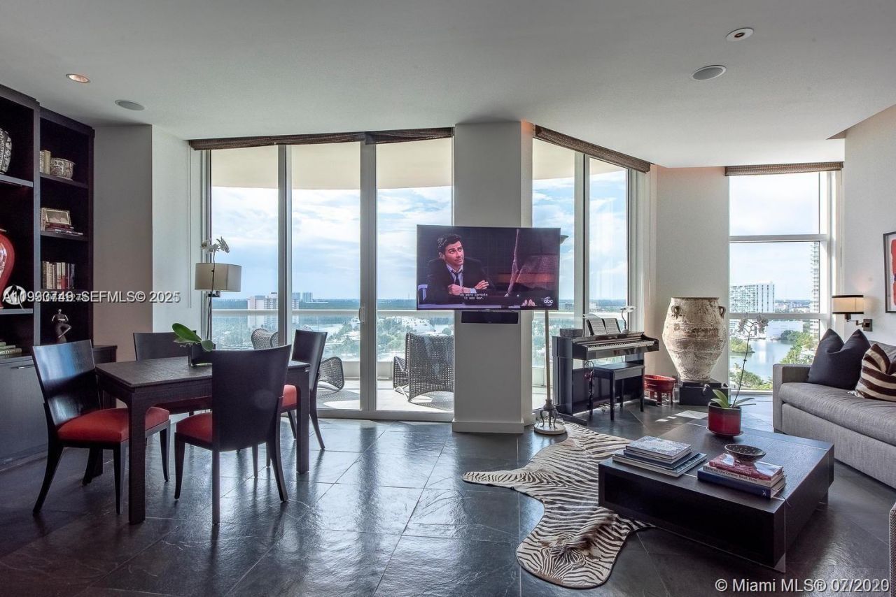16051 Collins Ave, Unit 1503, Sunny Isles Beach, FL 33160 Photo