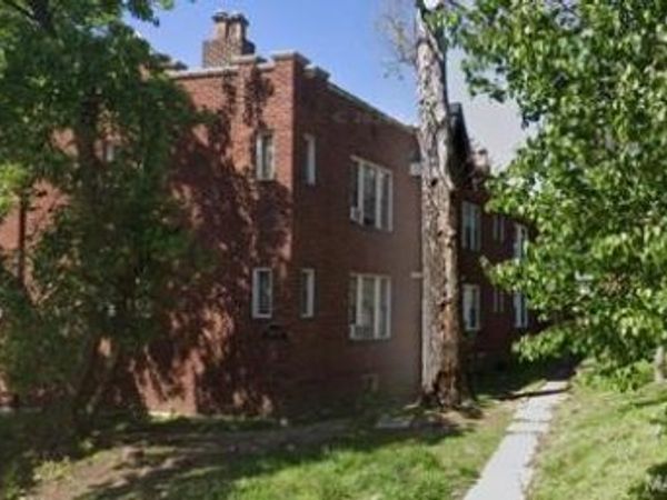 3761 Meramec Street, St Louis, MO 63116