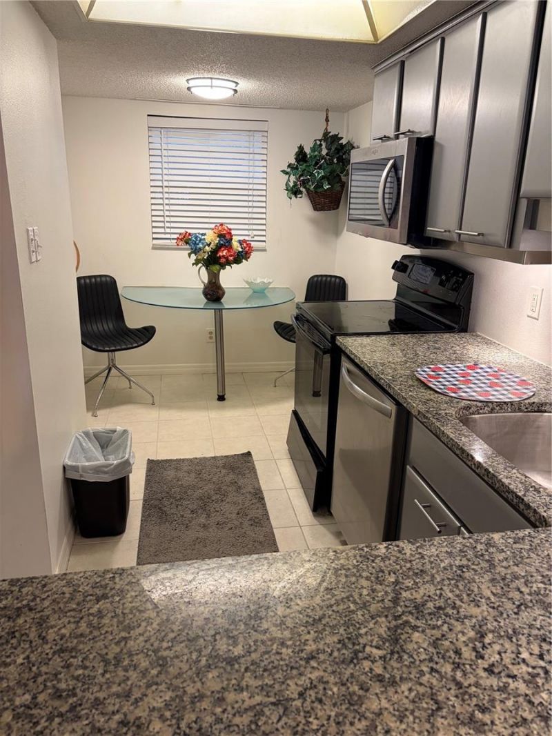 3700 S Osprey Avenue, Unit 219, Sarasota, FL 34239 Photo