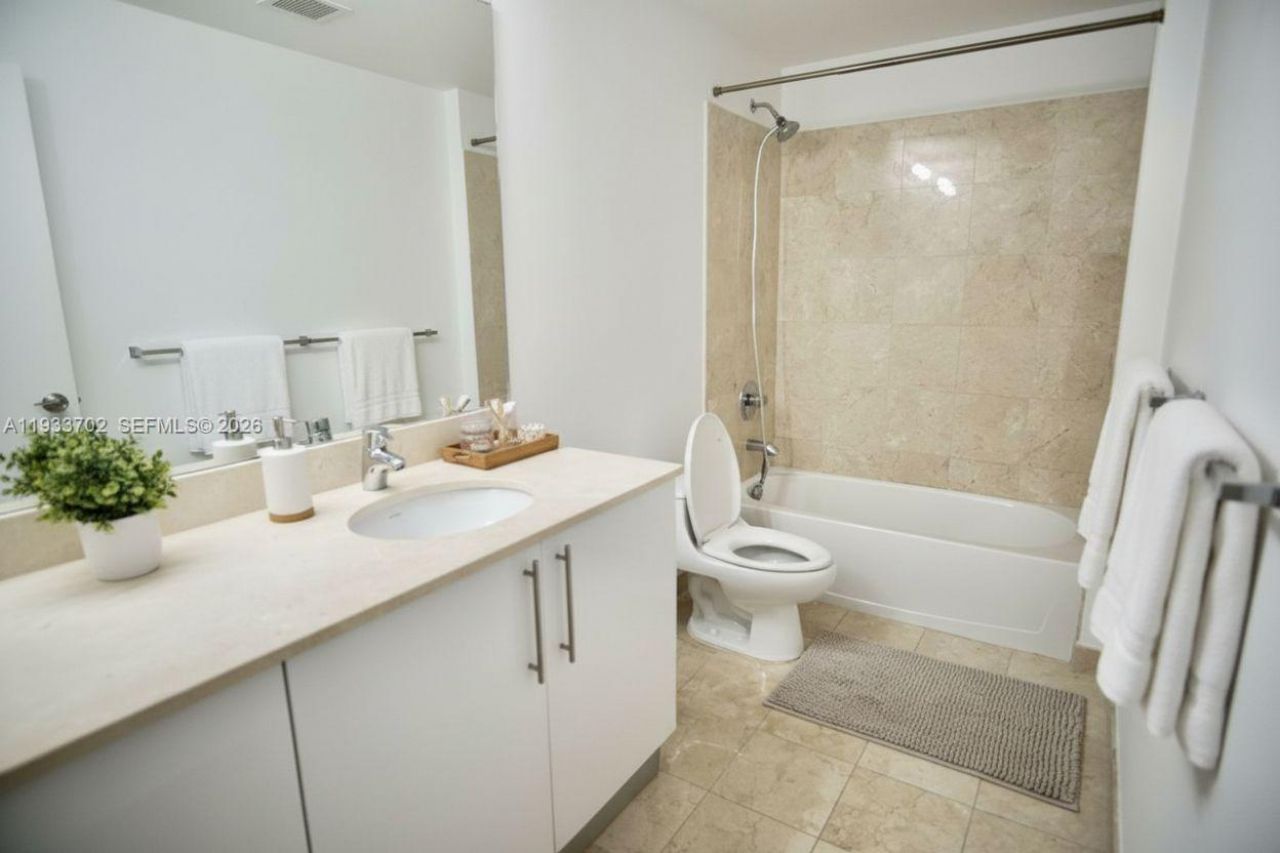 3330 NE 190th St, Unit 1112, Aventura, FL 33180 Photo