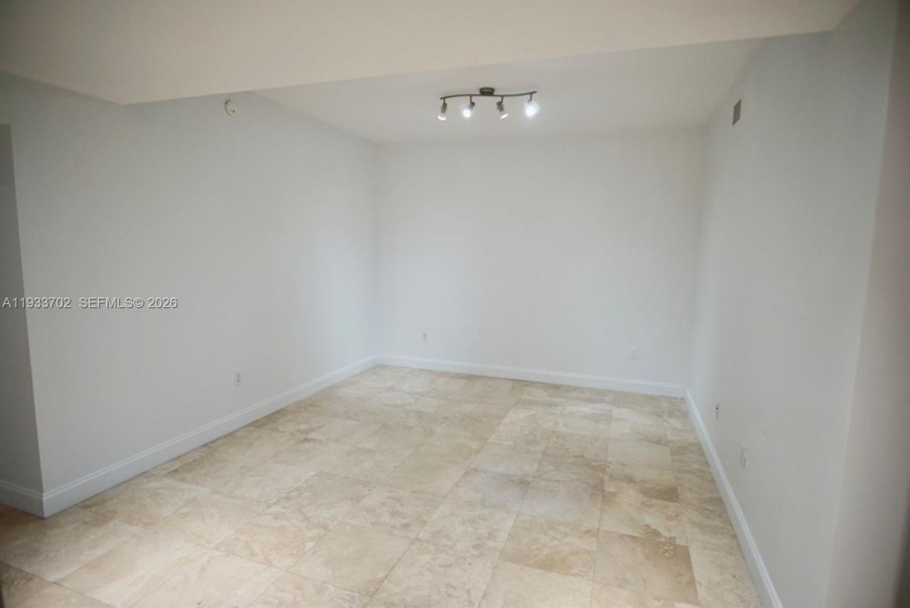 3330 NE 190th St, Unit 1112, Aventura, FL 33180 Photo