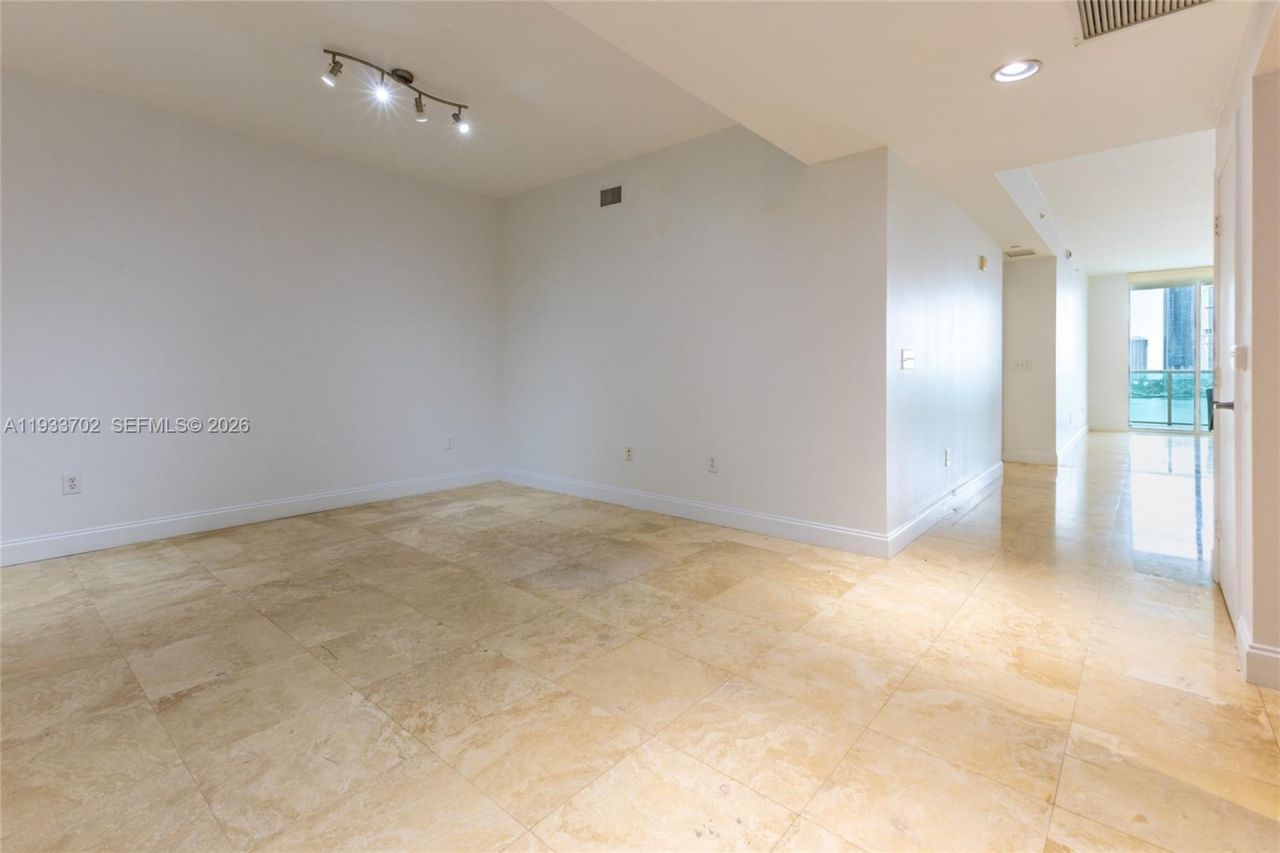 3330 NE 190th St, Unit 1112, Aventura, FL 33180 Photo