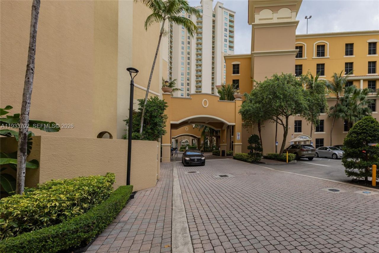 3330 NE 190th St, Unit 1112, Aventura, FL 33180 Photo