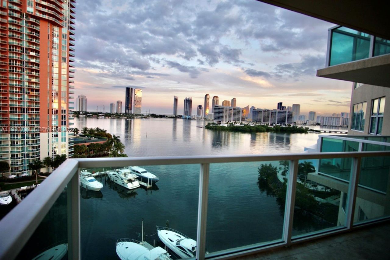 3330 NE 190th St, Unit 1112, Aventura, FL 33180 Photo
