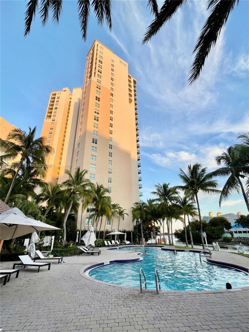3330 NE 190th St, Unit 1112, Aventura, FL 33180 Photo